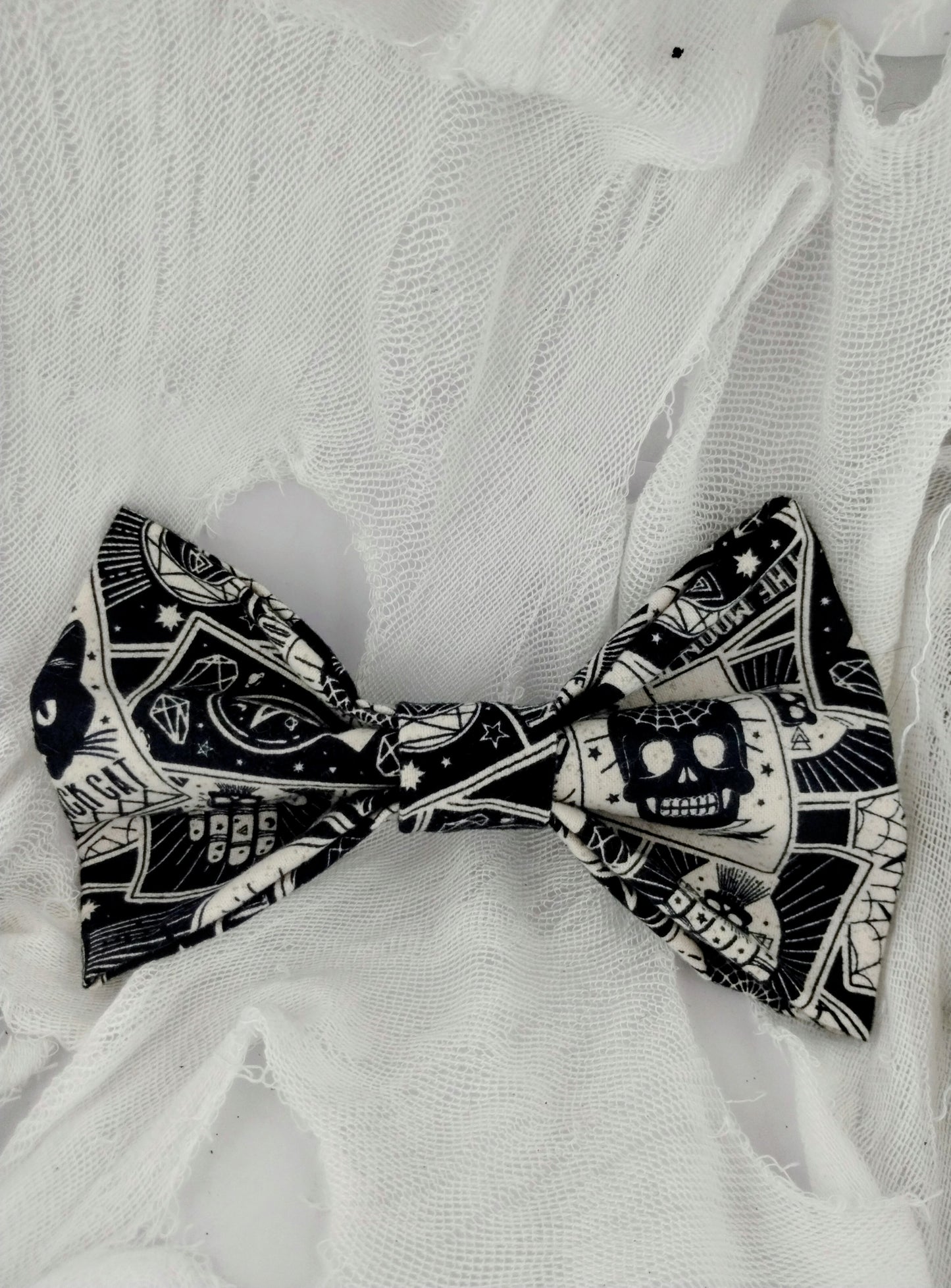 Black Magic Fleece Hairbow