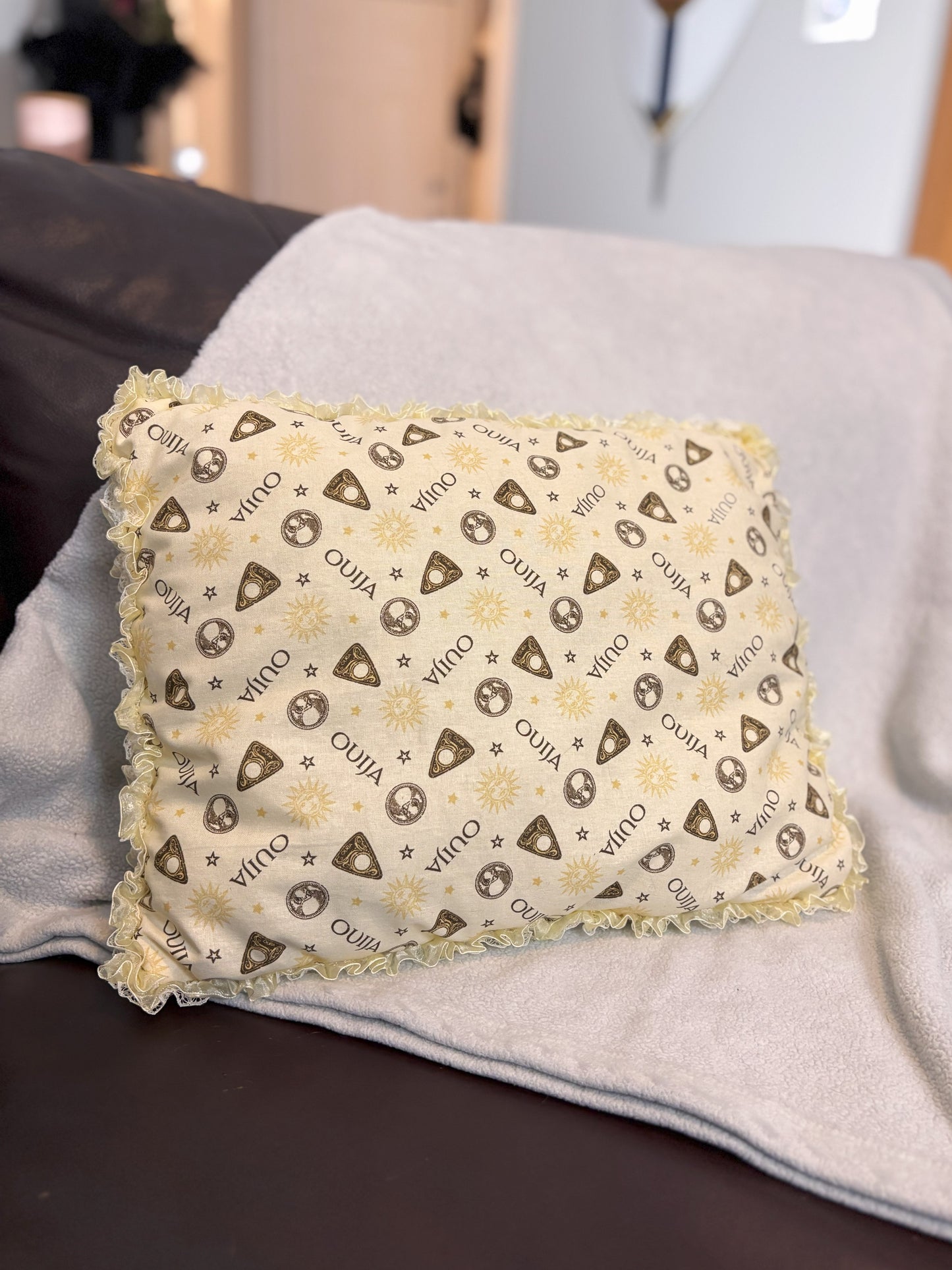 Handsewn Cat Bed - Small - Vintage Ouija